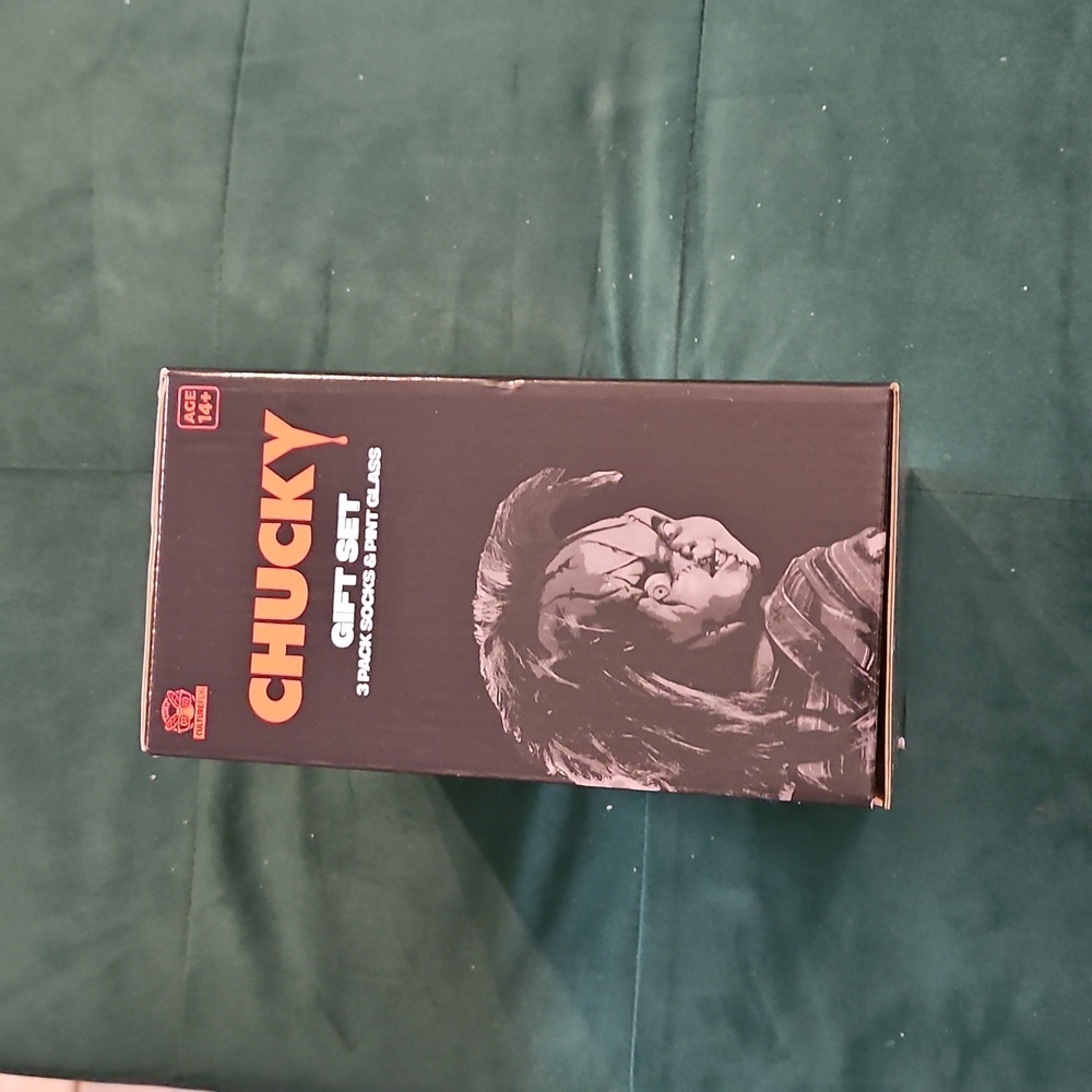 Culture Fly Child's Play Chucky 4 Piece Gift Set 3 Sock Pairs Pint Glass Sz 14+ - Picture 8 of 11